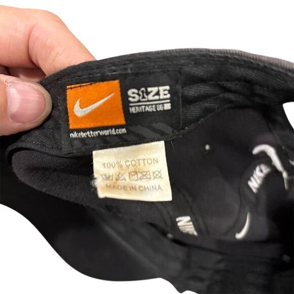 Nike Heritage86 Black Swoosh Cap Unisex Adjustable Strap Back Hat - Picture 4 of 5